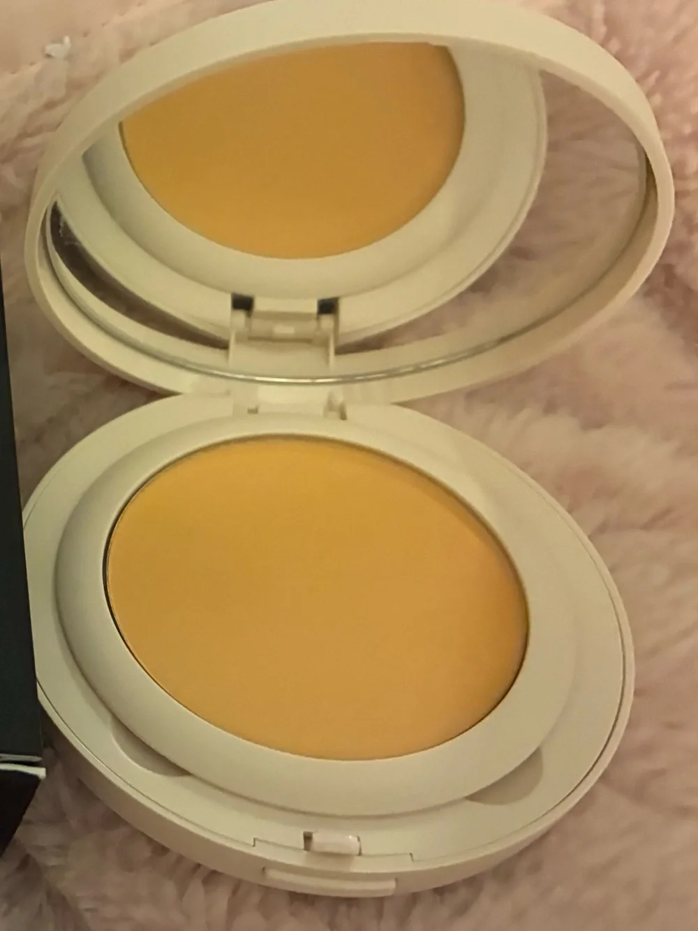 laura mercier iconic laura